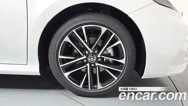 Toyota Camry 2026 — Photo 11/31