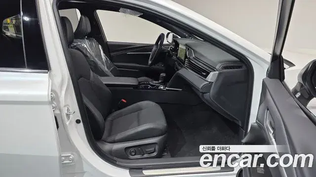 Toyota Camry 2026 — Photo 25/31