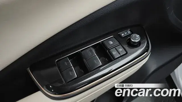 Toyota Crown Crossover 2026 — ფოტო 4/33