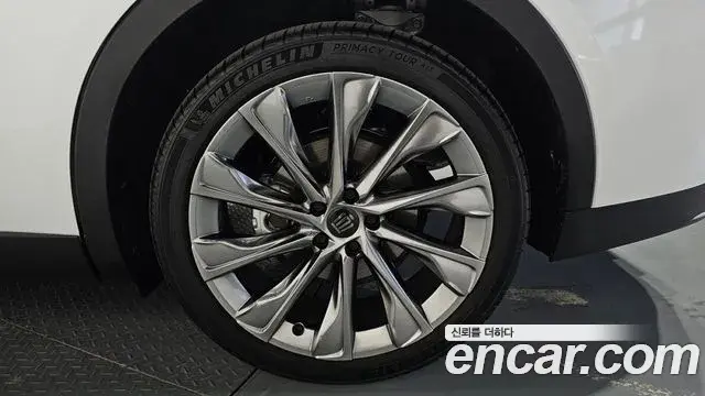 Toyota Crown Crossover 2026 — ფოტო 17/33