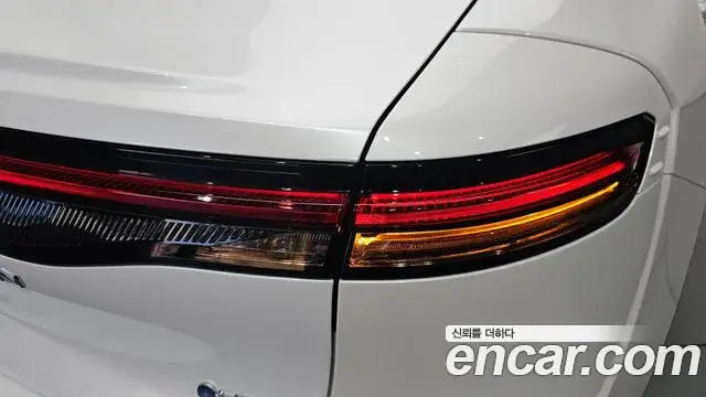 Toyota Crown Crossover 2026 — ფოტო 15/33