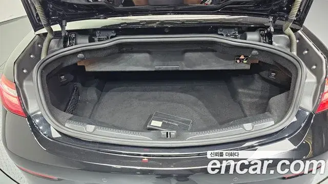 Mercedes-Benz E-Class 2020 — Фото 20/20