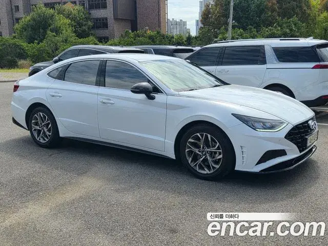 Hyundai Sonata 2021 — Фото 2/20