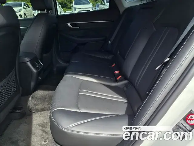 Hyundai Sonata 2021 — Фото 18/20