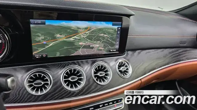 Mercedes-Benz E-Class 2018 — Фото 14/20