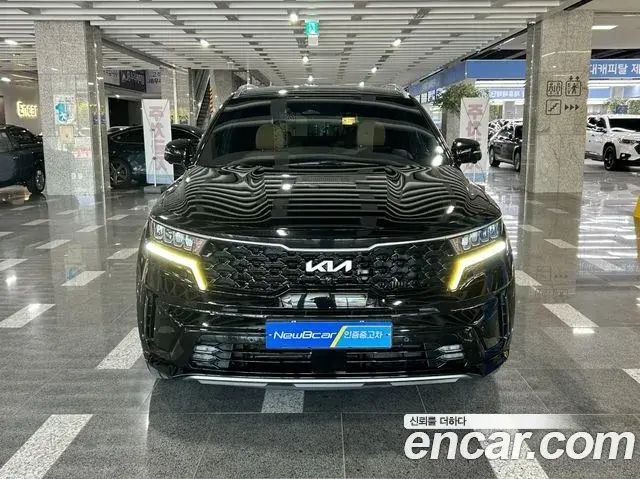 Kia Sorento 2023 — Фото 1/20