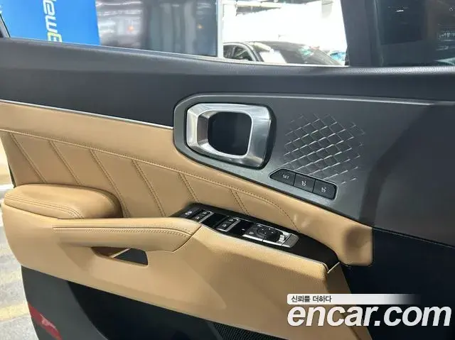 Kia Sorento 2023 — Фото 15/20