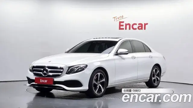 Mercedes-Benz E-Class 2018 — Фото 1/20