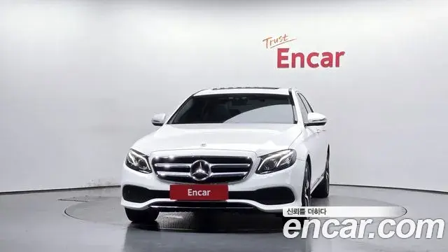 Mercedes-Benz E-Class 2018 — Фото 3/20