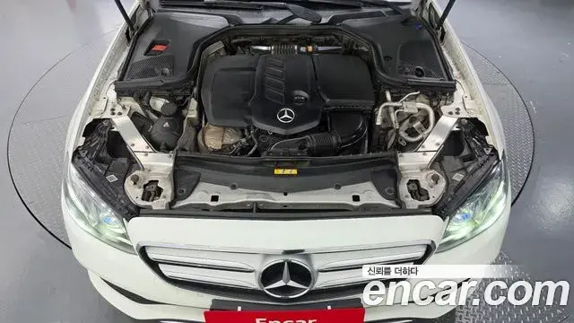 Mercedes-Benz E-Class 2018 — Фото 6/20