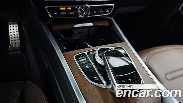 Mercedes-Benz G-Class 2021 — Фото 9/20