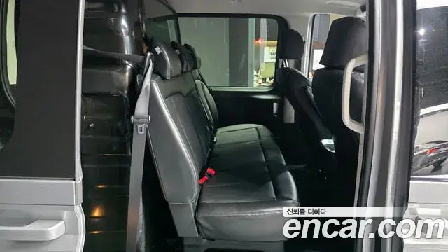 Hyundai Staria 2022 — Фото 12/20