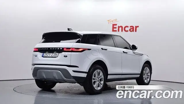 Land Rover Range Rover Evoque 2020 — Фото 2/20