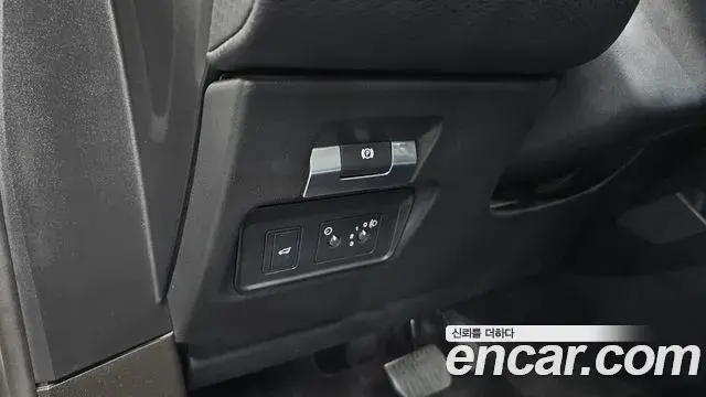 Land Rover Range Rover Evoque 2020 — Фото 17/20