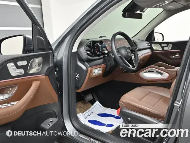 Mercedes-Benz GLE-Class 2025 — Фото 10/20