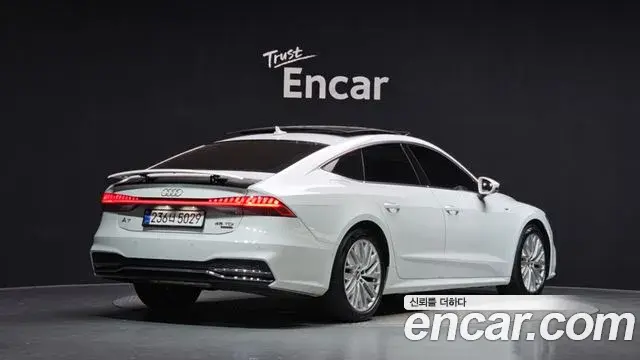 Audi A7 2021 — Фото 2/20