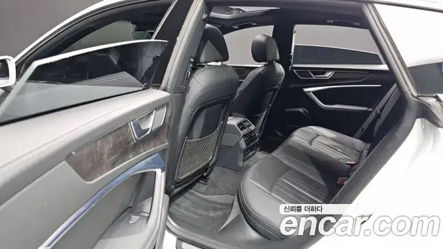 Audi A7 2021 — Фото 12/20