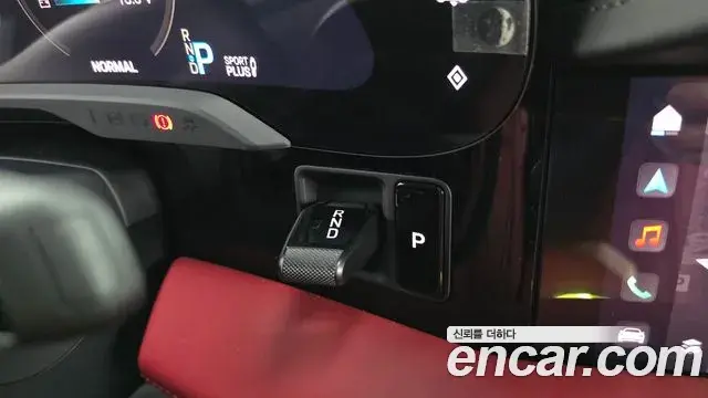 Porsche Taycan 2023 — Şəkil 15/20