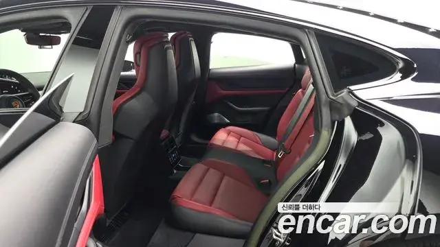 Porsche Taycan 2023 — Şəkil 13/20