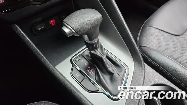 Kia Niro 2020 — ფოტო 12/30