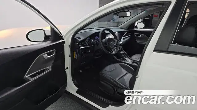 Kia Niro 2020 — ფოტო 21/30