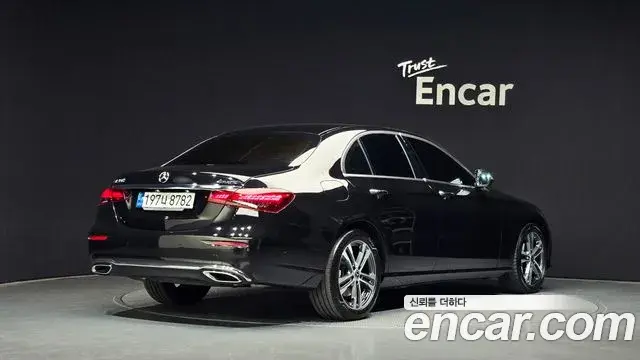 Mercedes-Benz E-Class 2022 — Фото 2/20