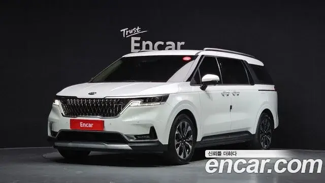 Kia Carnival 2021 — Фото 1/20