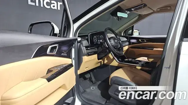 Kia Carnival 2021 — Фото 10/20
