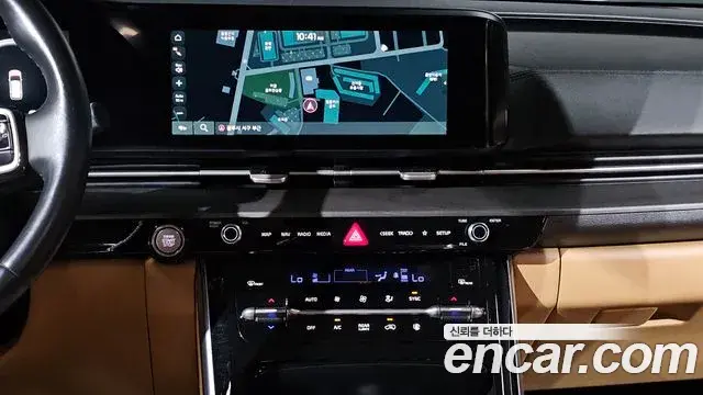 Kia Carnival 2021 — Фото 14/20