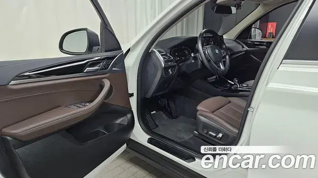 BMW X3 2022 — Фото 10/20
