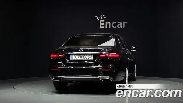 Mercedes-Benz E-Class 2022 — Фото 4/20