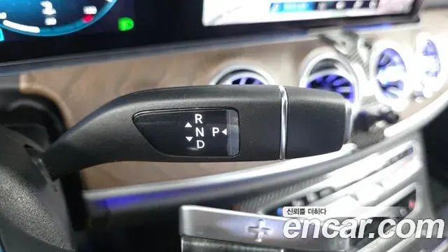 Mercedes-Benz E-Class 2022 — Фото 9/20