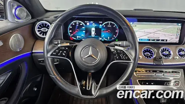 Mercedes-Benz E-Class 2022 — Фото 13/20