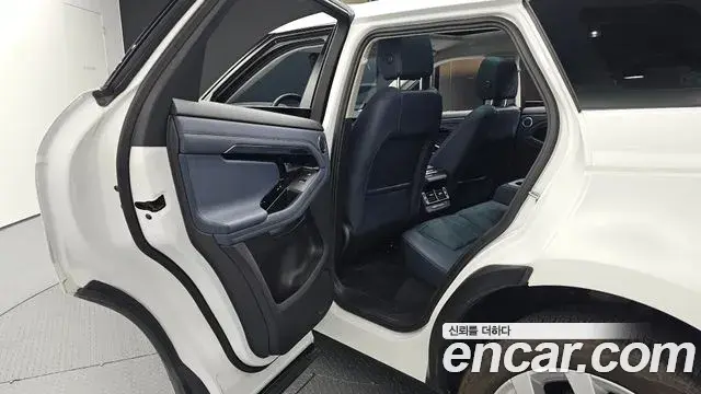 Land Rover Range Rover Evoque 2021 — Photo 26/36