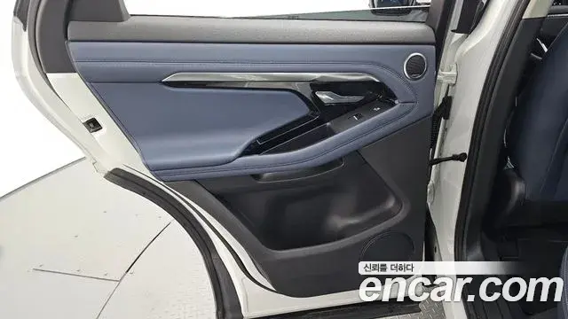 Land Rover Range Rover Evoque 2021 — Photo 15/36
