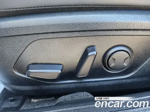 Hyundai Sonata 2022 — Фото 19/20