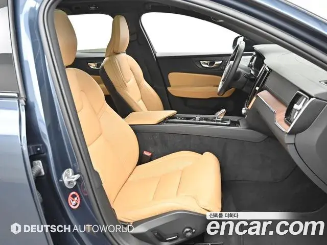 Volvo V60 Cross Country 2024 — Фото 9/20