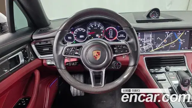 Porsche Panamera 2020 — Фото 13/20