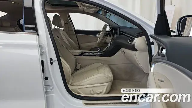 Genesis G70 2022 — ფოტო 24/34
