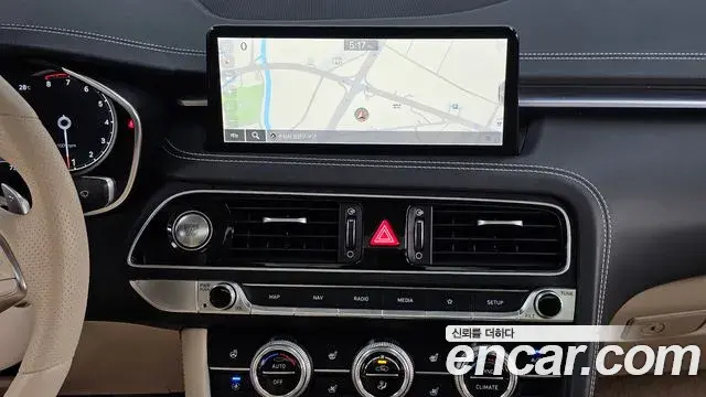 Genesis G70 2022 — ფოტო 25/34