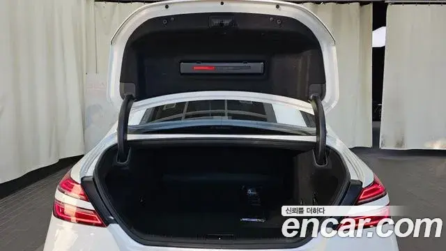 Genesis G70 2022 — ფოტო 11/34