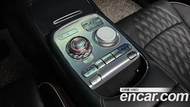Genesis G90 2023 — Фото 9/20