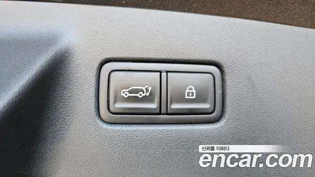 Hyundai Santa Fe 2024 — Фото 17/20