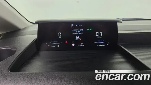 Hyundai Staria 2023 — Фото 8/20