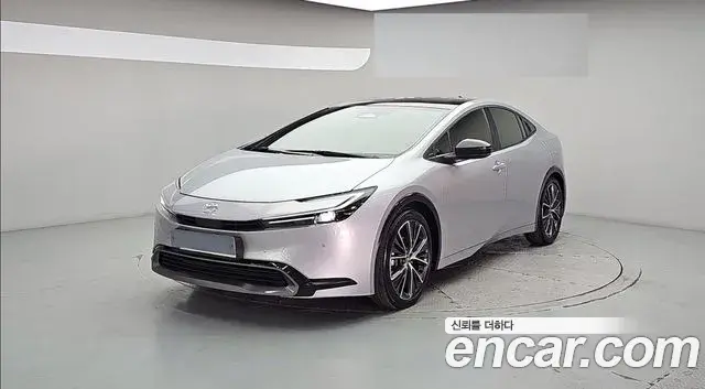 Toyota Prius 2024 — ფოტო 4/18
