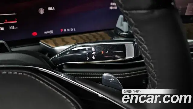 Cadillac Escalade 2026 — Şəkil 13/20