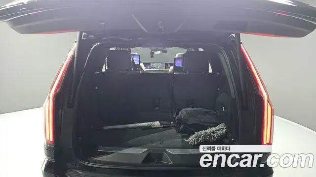 Cadillac Escalade 2026 — Şəkil 9/20