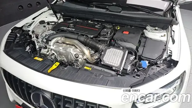 Mercedes-Benz GLB-Class 2025 — Фото 6/20