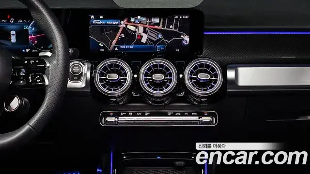 Mercedes-Benz GLB-Class 2025 — Фото 13/20