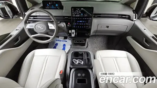Hyundai Staria 2022 — Фото 7/20
